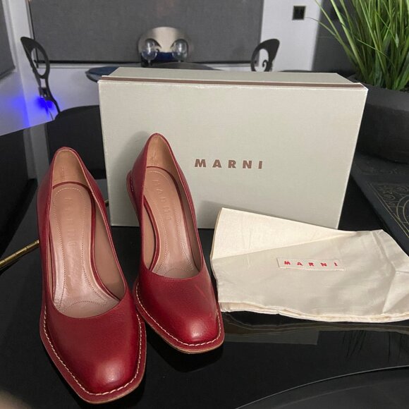 ALMOST NWOT - MARNI DEEP RED PUMPS - SIZE 36/6 - Picture 1 of 3